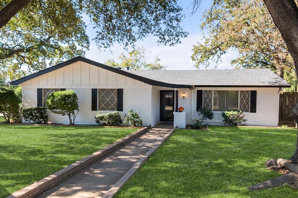 1812 Hilltop Lane, Pantego