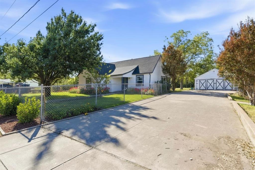 3229 Meadow Oaks Drive, Haltom City