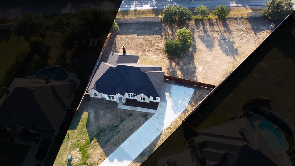 105 Oxford Court, Weatherford