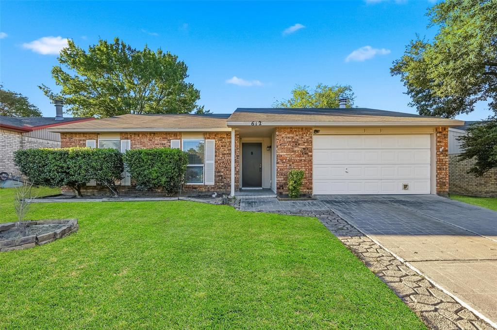 612 Valley View Drive, Allen