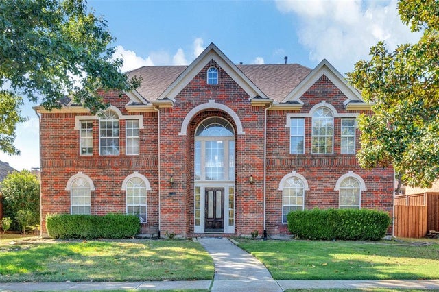 2221 Country Club Drive, Plano