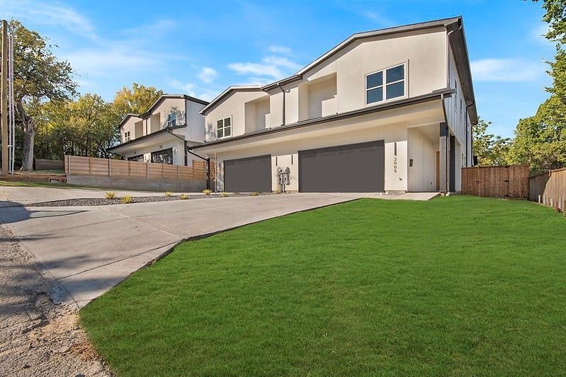 2005 Hearne Avenue, Dallas