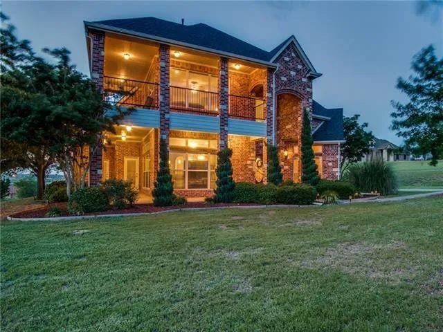 3721 S Lighthouse Hill Lane, Fort Worth