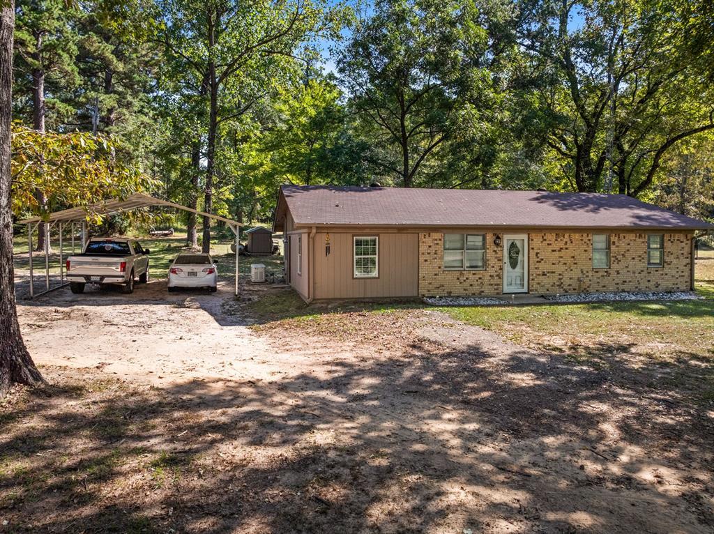 2376 County Road 4119, Daingerfield