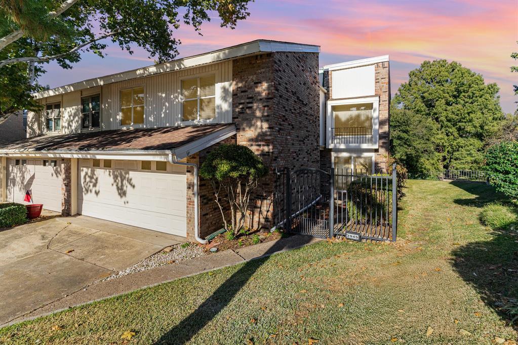 2945 Country Place Circle, Carrollton