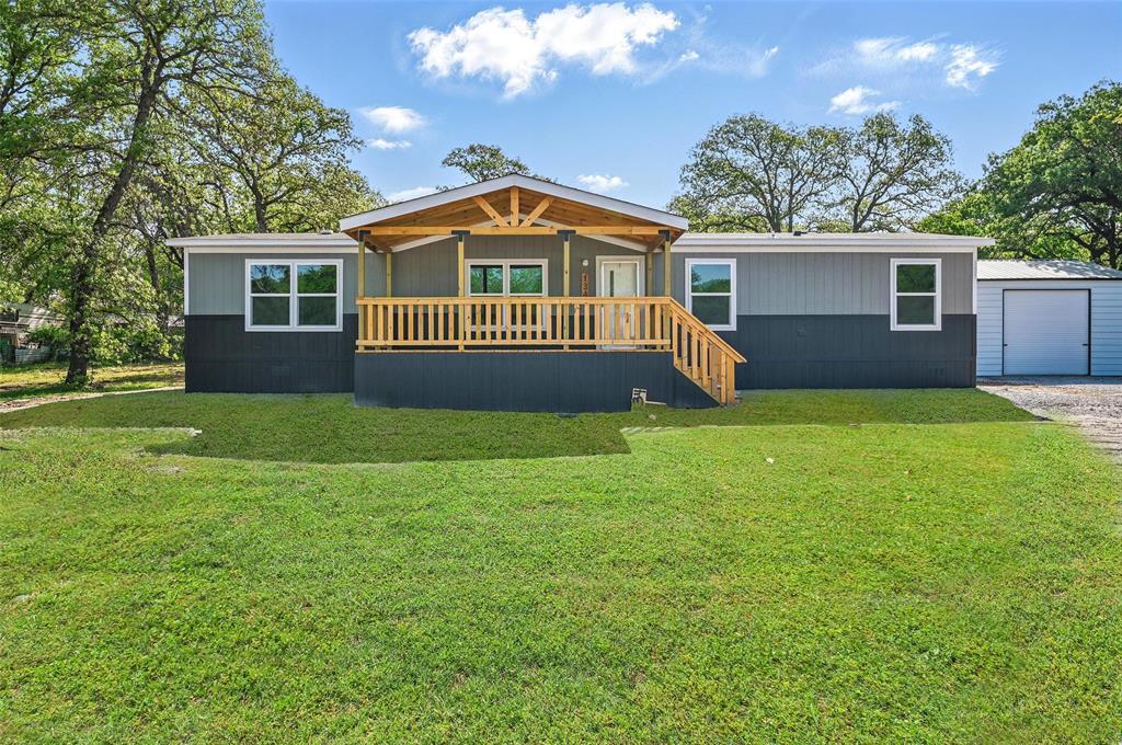 134 Overland Trail, Azle