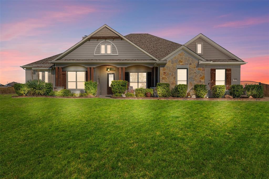 1571 E Highland Road, Waxahachie