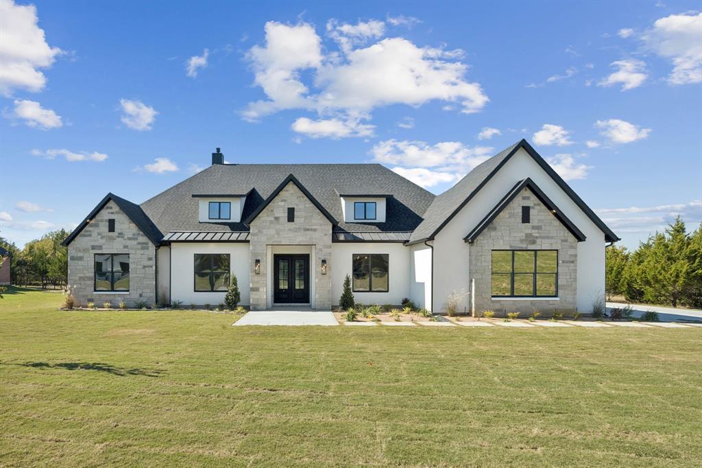 3035 Stonebriar Drive, Waxahachie
