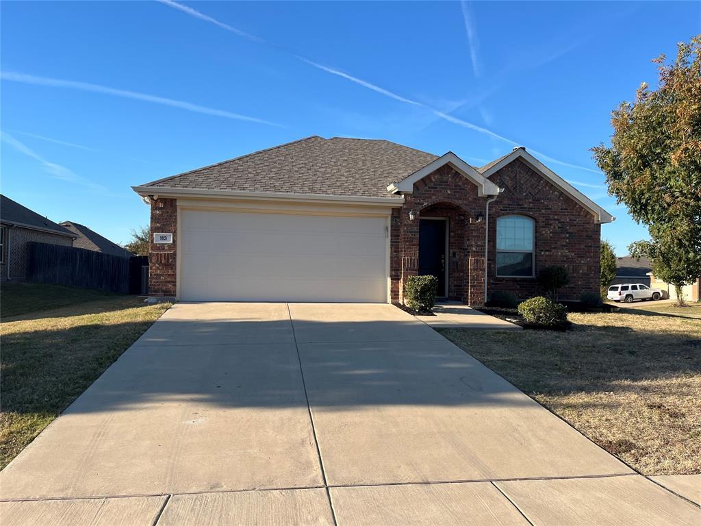 113 Sunburst Drive, Waxahachie