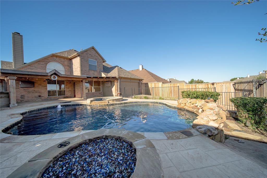 3313 Capstone Lane, Garland