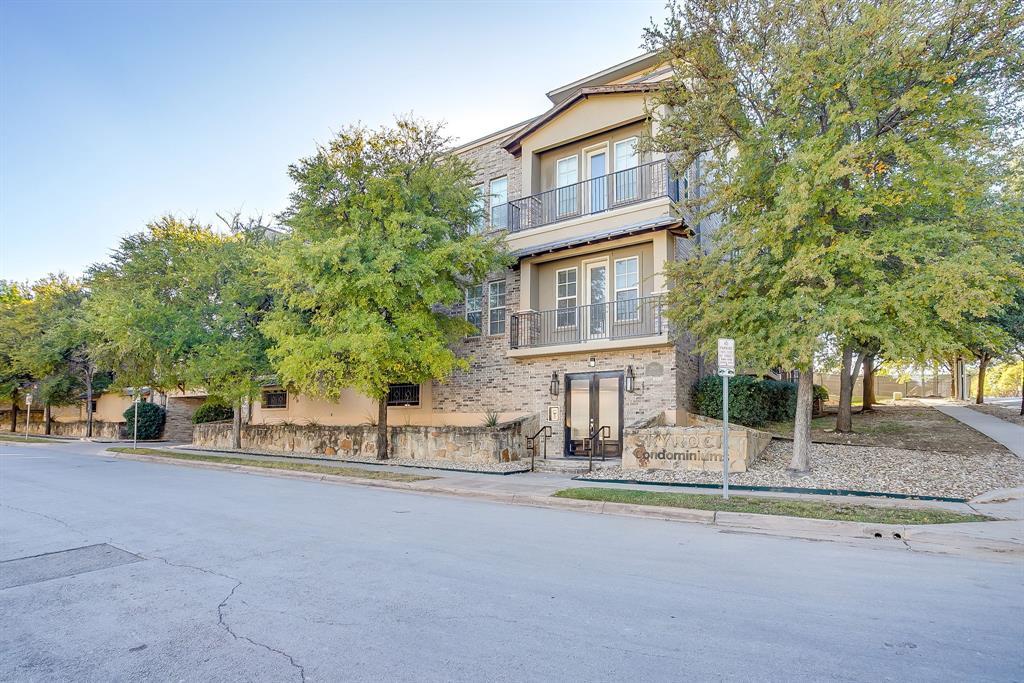 2800 Sandage Avenue 105, Fort Worth