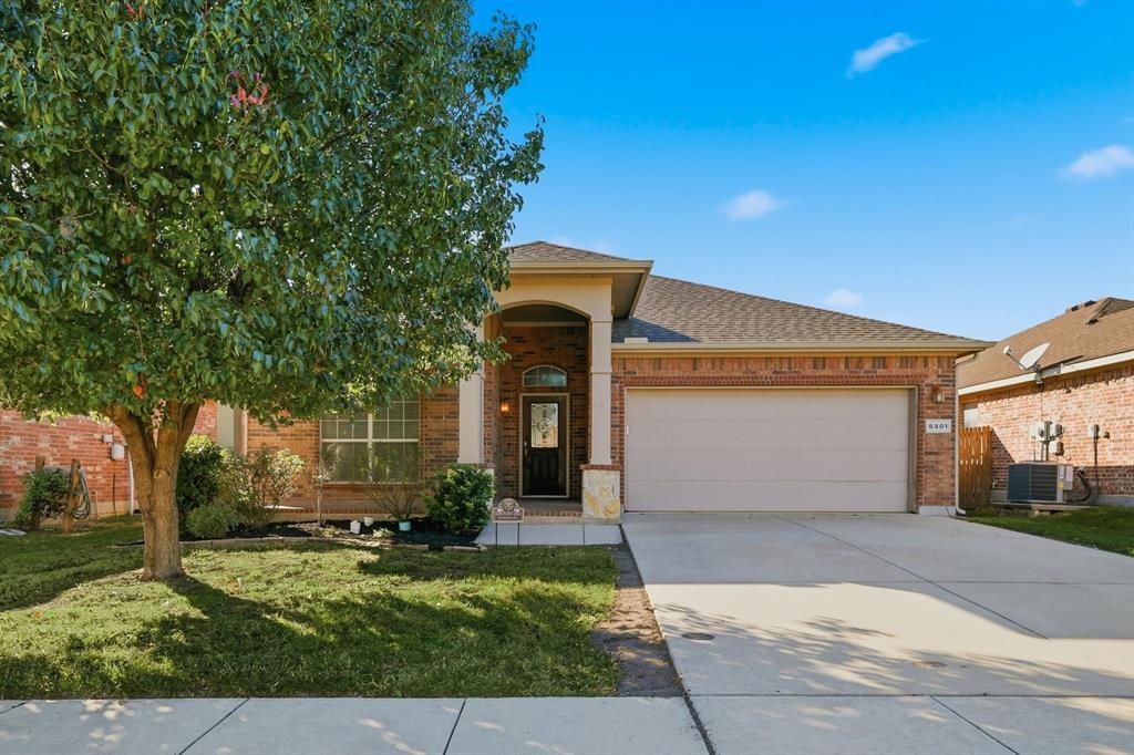 8301 Water Buck Run, Fort Worth