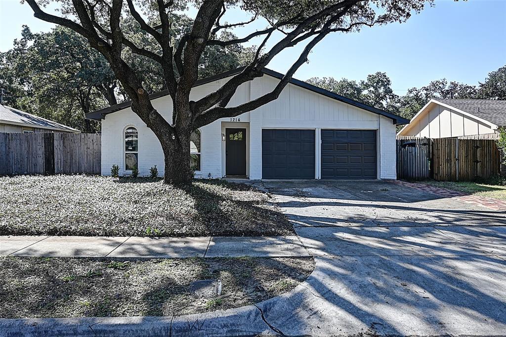 1214 Brownwood Drive, Lewisville