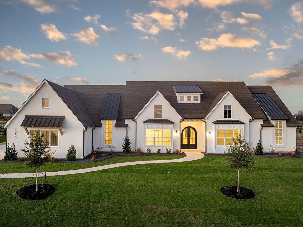 3232 Wellington Lane, Northlake