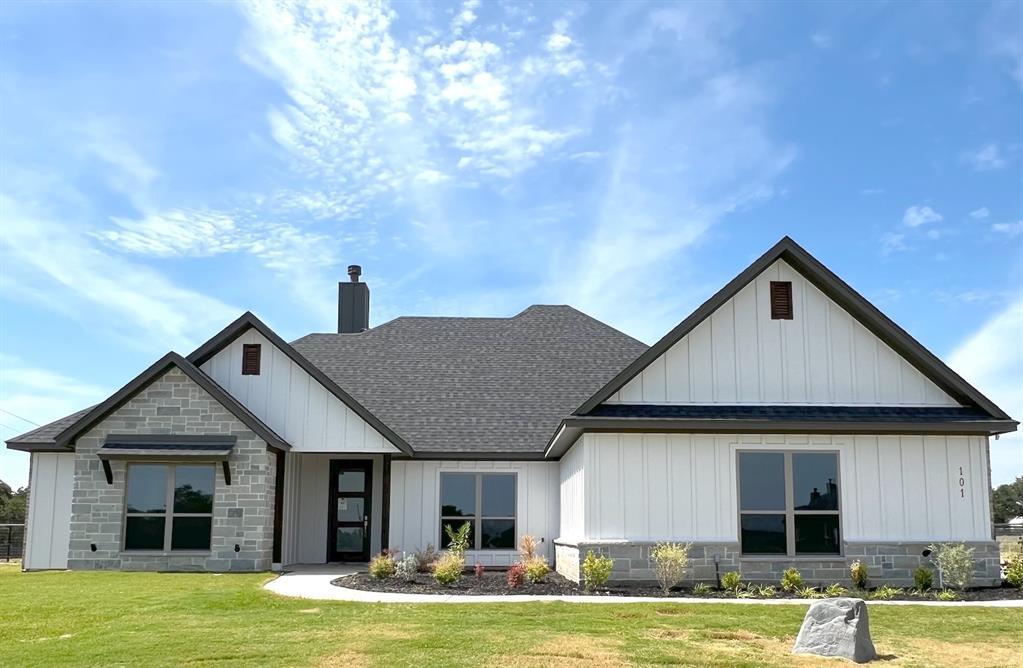 101 Prairie Winds Drive, Poolville