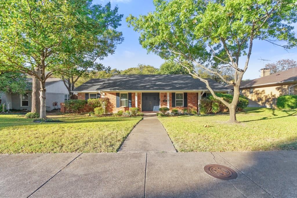 11045 Carissa Drive, Dallas