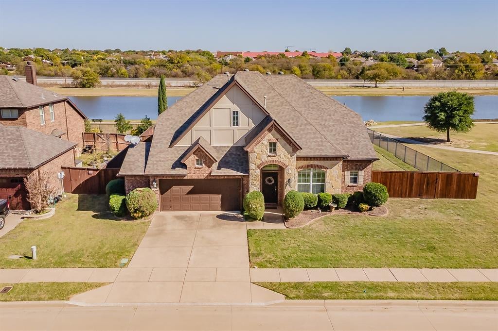 8100 Laurel Oak Drive, Fort Worth