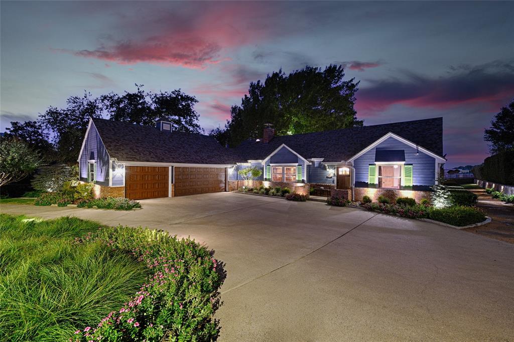 14 Lakeway Drive, Heath