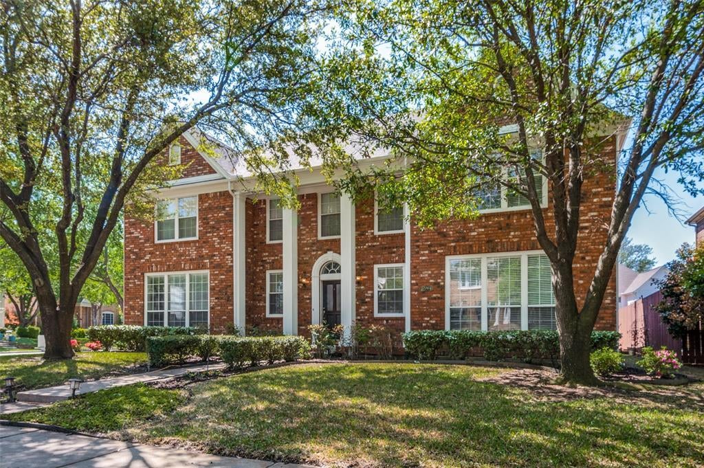 2204 Yaupon Drive, Irving