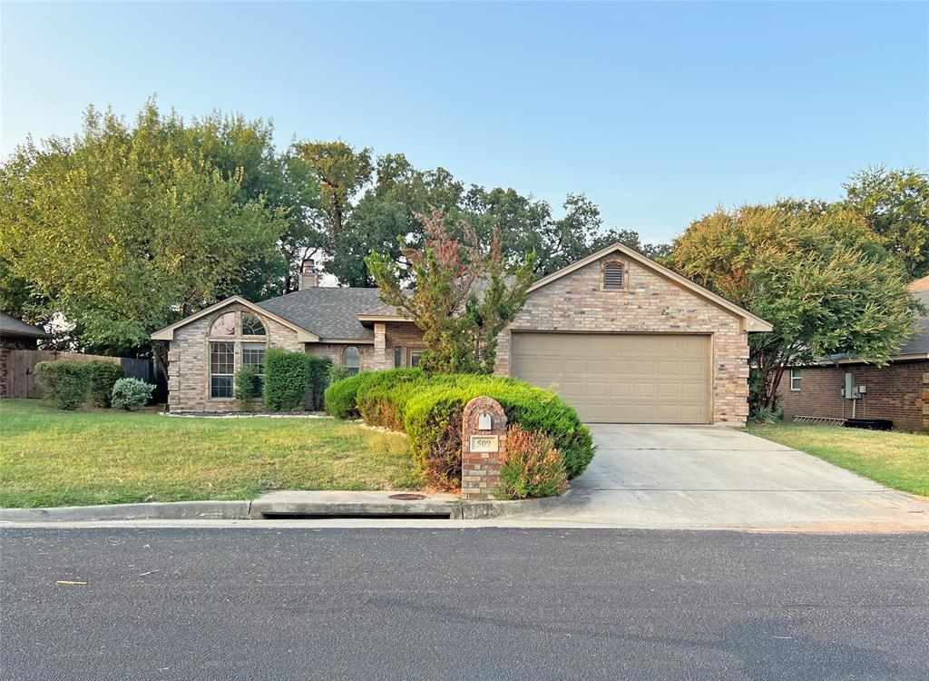 509 Sweetwater Drive, Weatherford