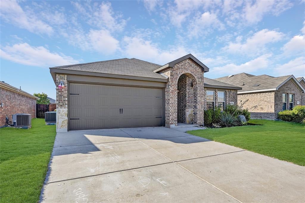 1100 Poinsettia Boulevard, Denton