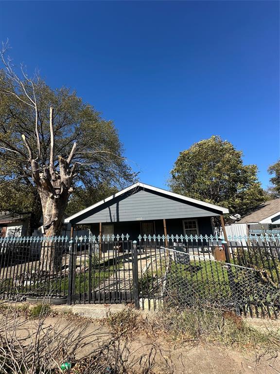 1117 E Harvey Avenue, Fort Worth