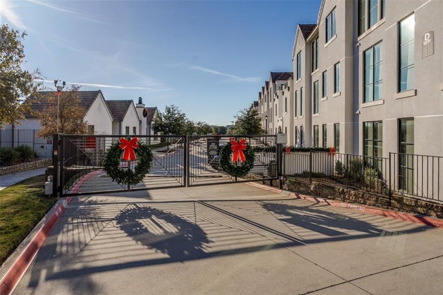 5270 Town And Country Boulevard 332, Frisco