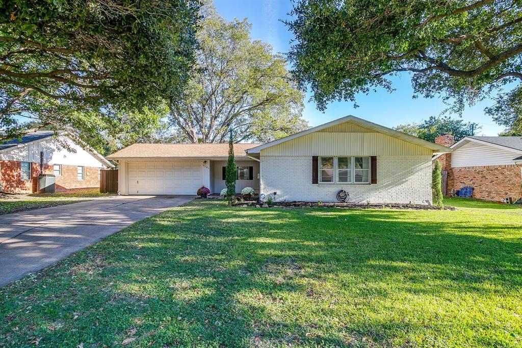 6105 Trail Lake Drive, Fort Worth
