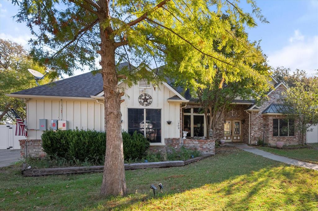 709 Timberview Court N, Fort Worth