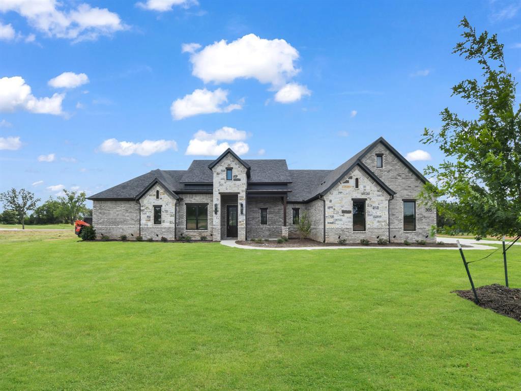 305 Wrangler Court, Weatherford