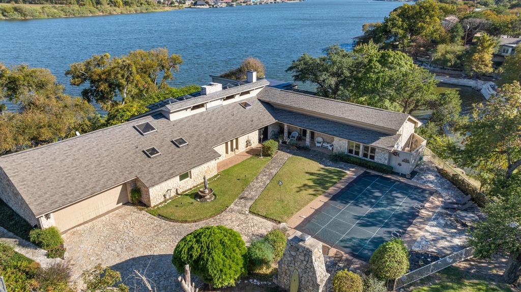 1517 Lakeview Court, Granbury