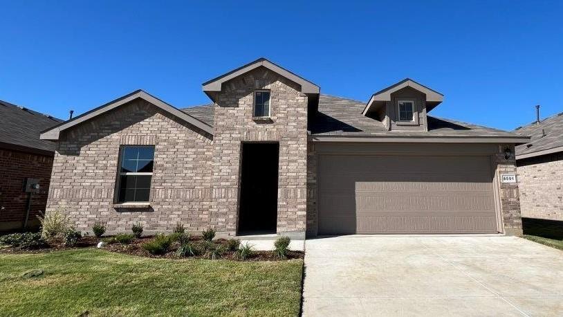 8501 Coffee Springs Drive, Fort Worth
