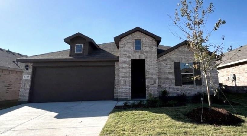 8457 Hollymead Lane, Fort Worth