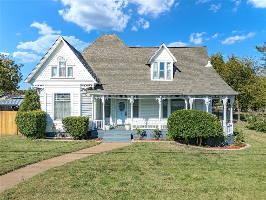 305 E Shoemaker Street, Decatur