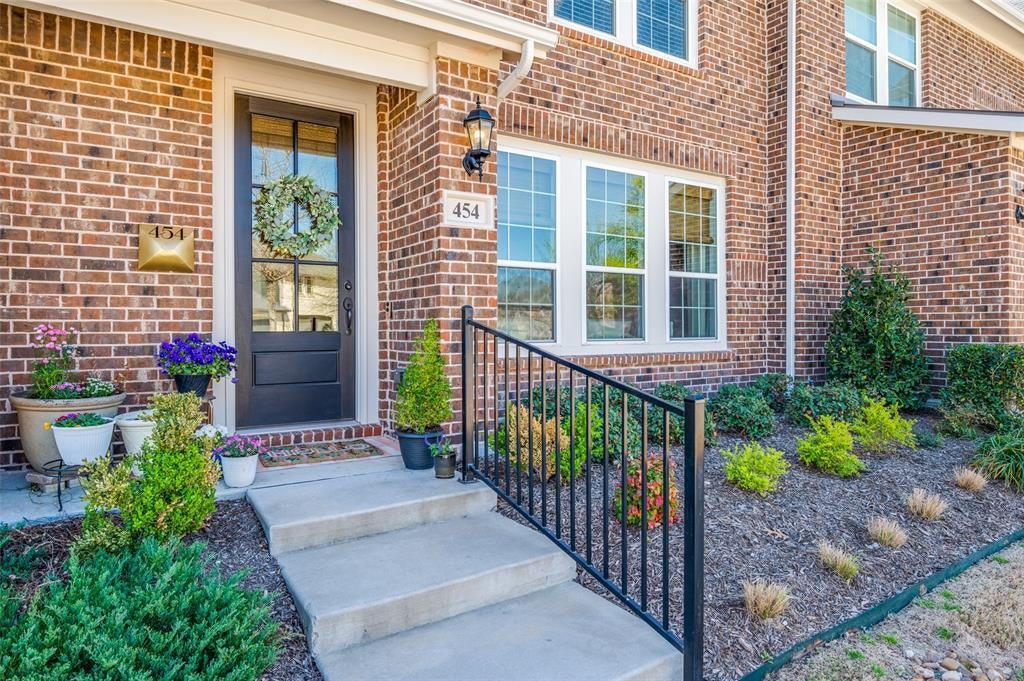 454 Madison Avenue, Fairview