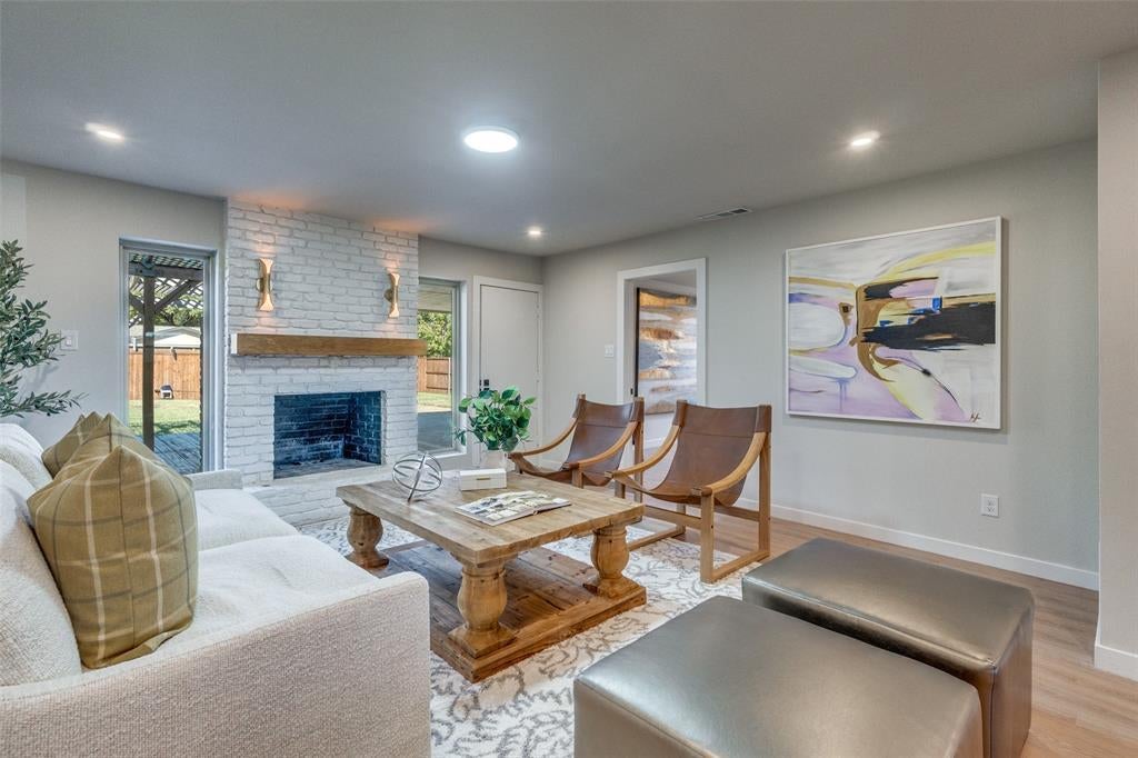 7761 La Cosa Drive, Dallas