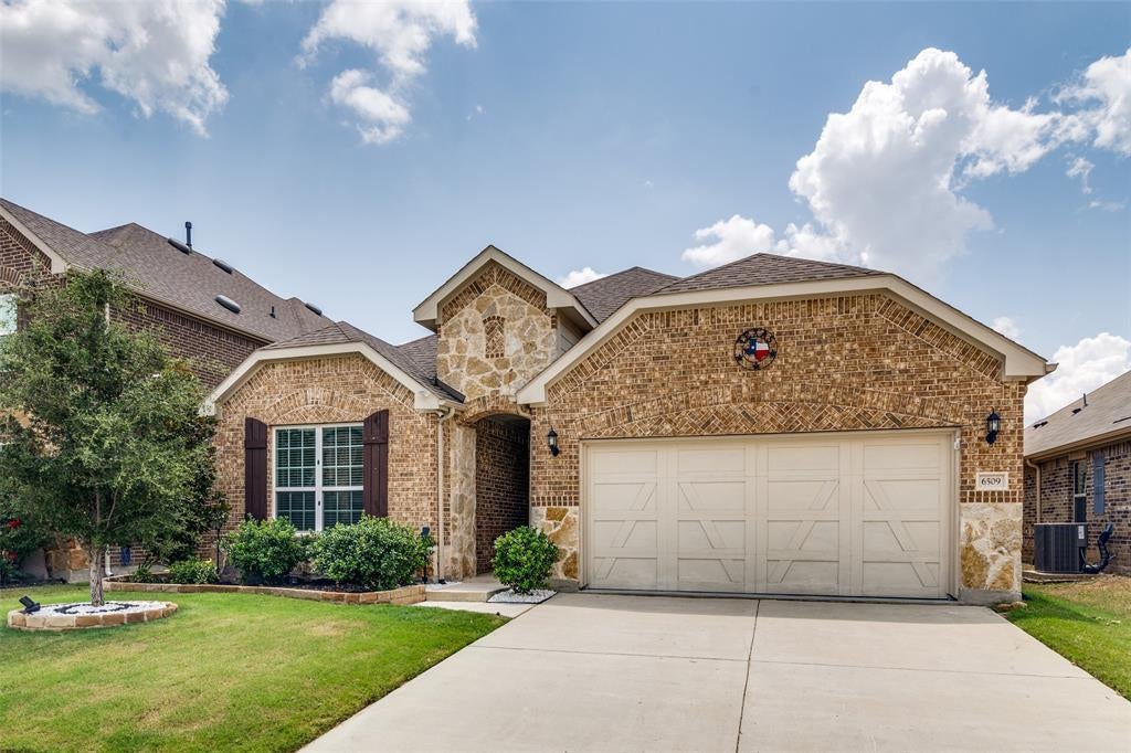 6509 Roaring Creek, Denton