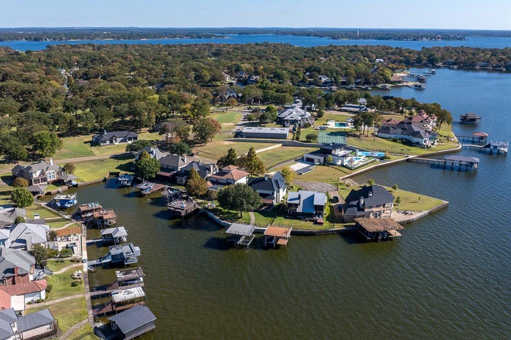 214 Hide A Way Drive, Mabank