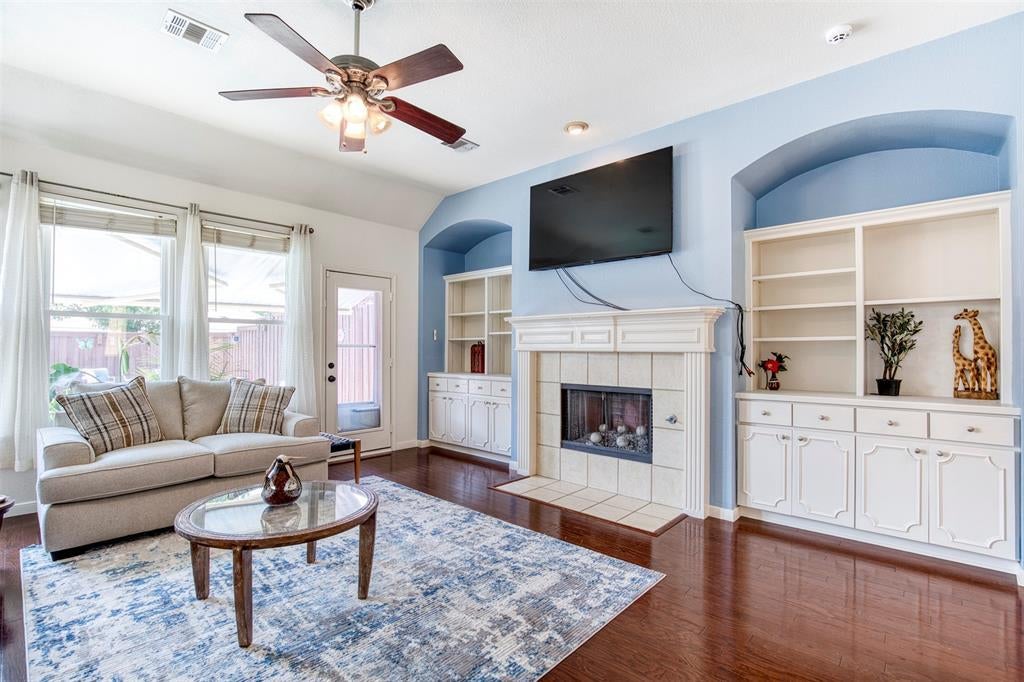 3929 Harbor Drive, The Colony