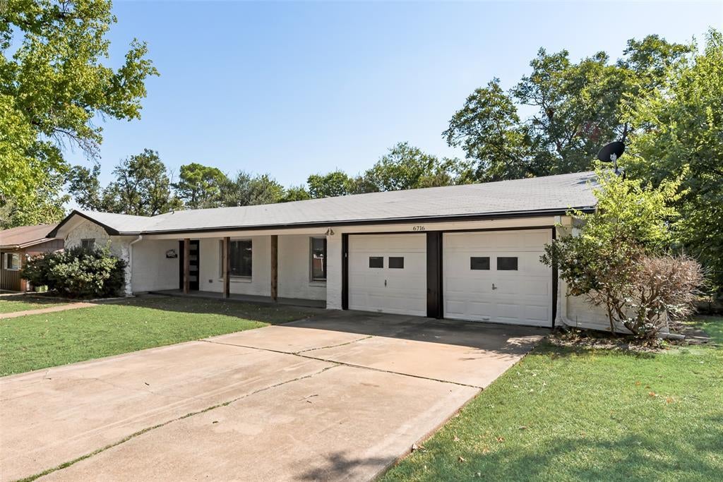 6716 Karen Drive, North Richland Hills