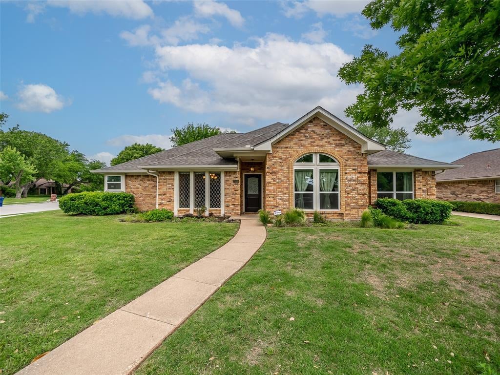 2516 Pepper Tree Circle, McKinney