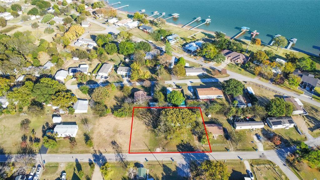 328 Whispering Trl., Gun Barrel City