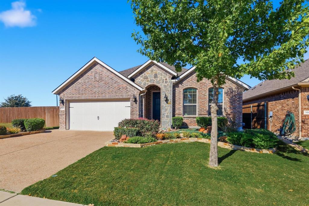 3001 Bella Lago Drive, Fort Worth
