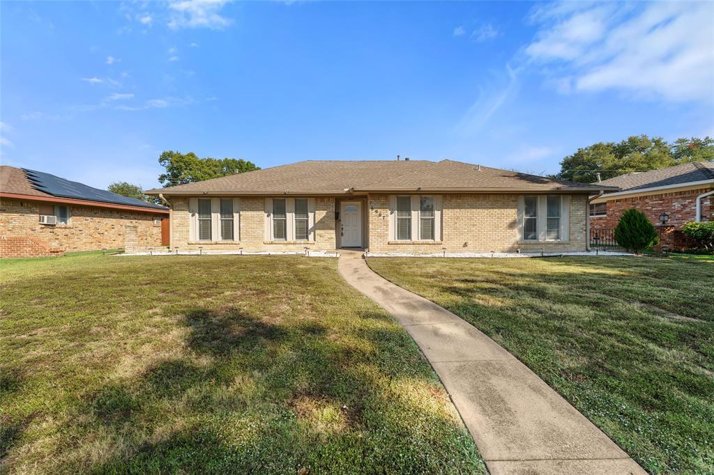 6907 Pickrell Drive, Dallas