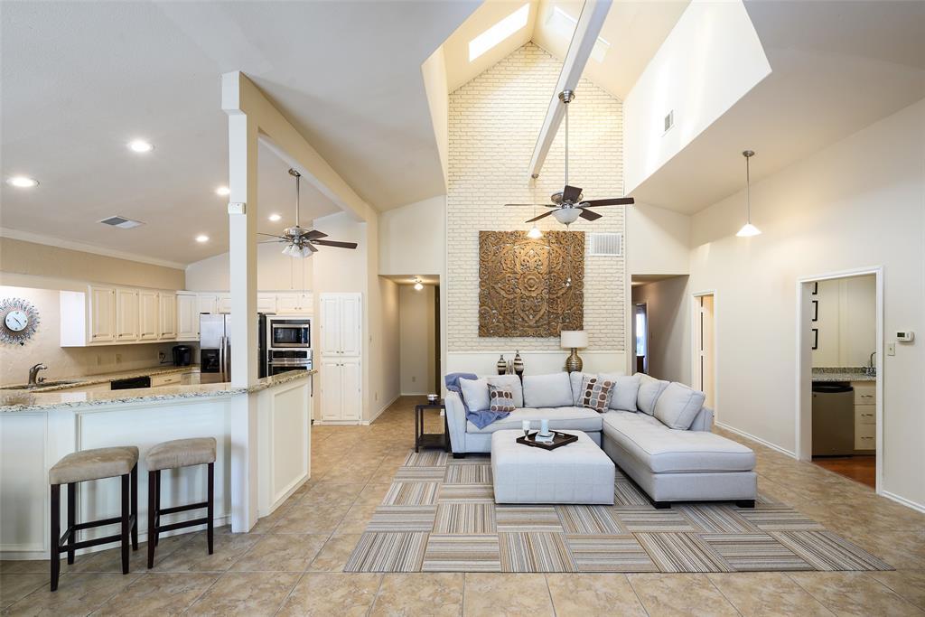 9115 Valley Chapel Lane, Dallas