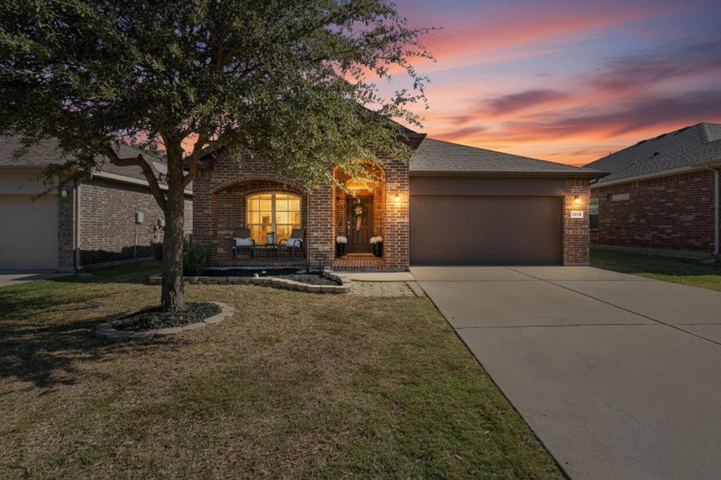 8304 W White Hart Drive, Fort Worth