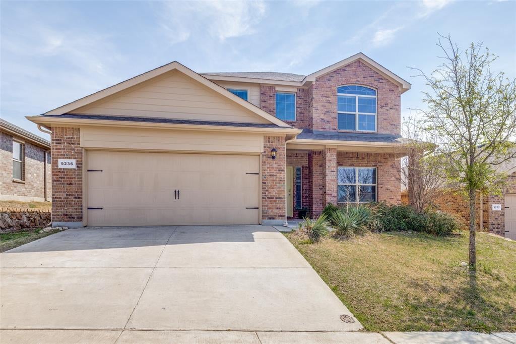 9236 Castorian Drive, Fort Worth