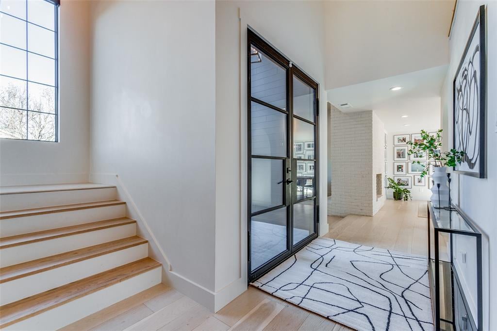 15710 Nedra Way, Dallas