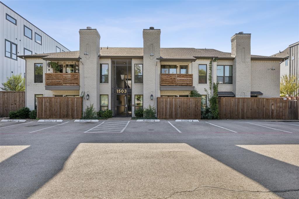 1503 N Garrett Avenue 111, Dallas