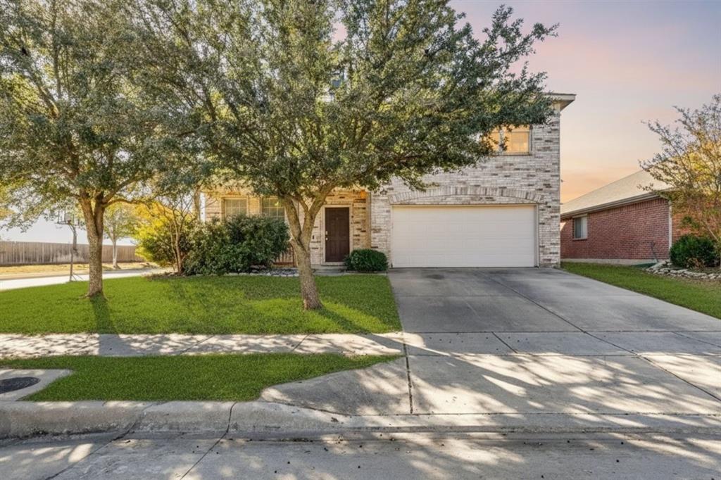 301 Turquoise Drive, Fort Worth